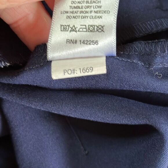 FIGS Casma Scrub Top - Picture 7 of 7